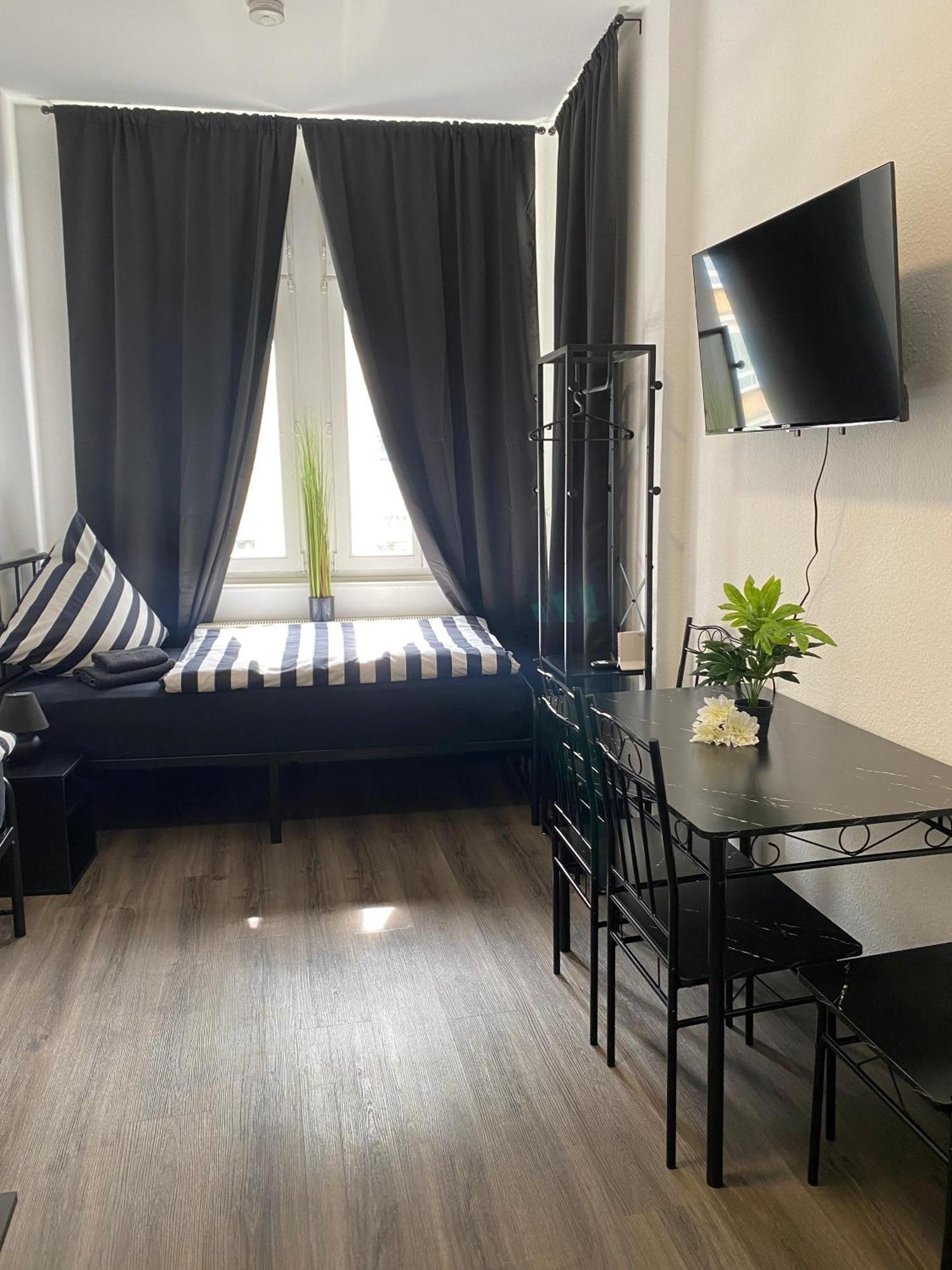 Appartements Am Alten Loehrtor 科布倫茨 外观 照片